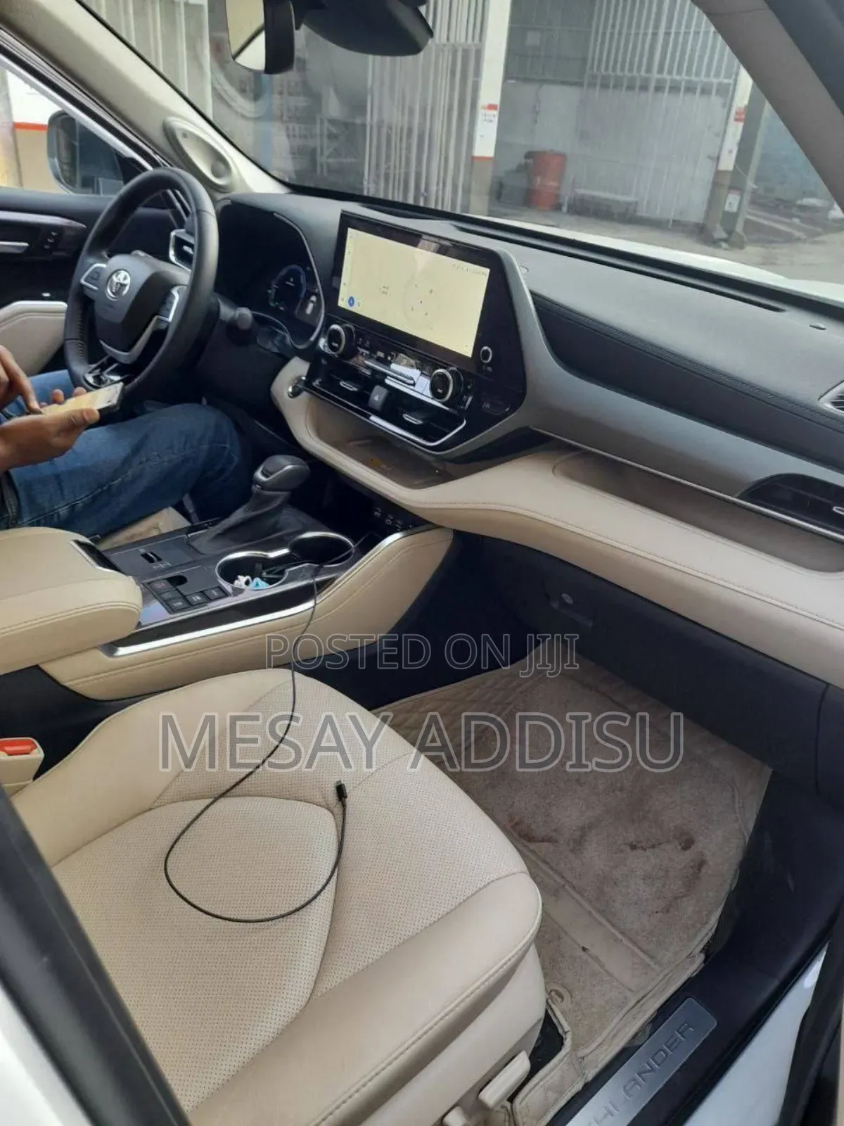 Toyota Highlander Hybrid 2024 White