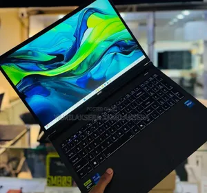 New Laptop Acer 16GB Intel Core I7 SSD 1T