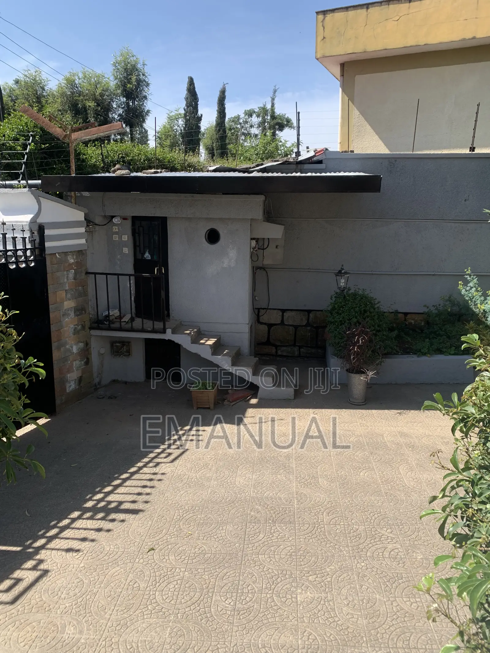 3bdrm House in Nifas Silk-Lafto for rent