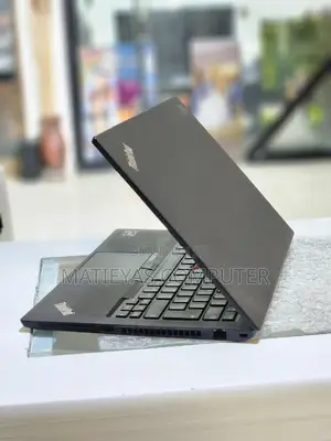 New Laptop Lenovo ThinkPad T495s 16GB AMD Ryzen 7 SSD 512GB