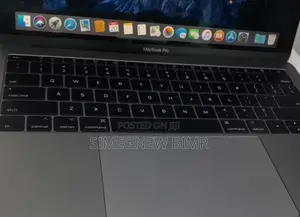 Photo - New Laptop Apple MacBook Pro 2017 8GB Intel Core I5 SSD 128GB