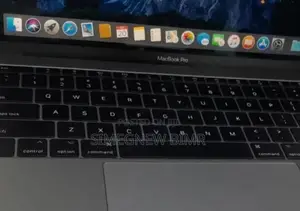 New Laptop Apple MacBook Pro 2017 8GB Intel Core I5 SSD 128GB