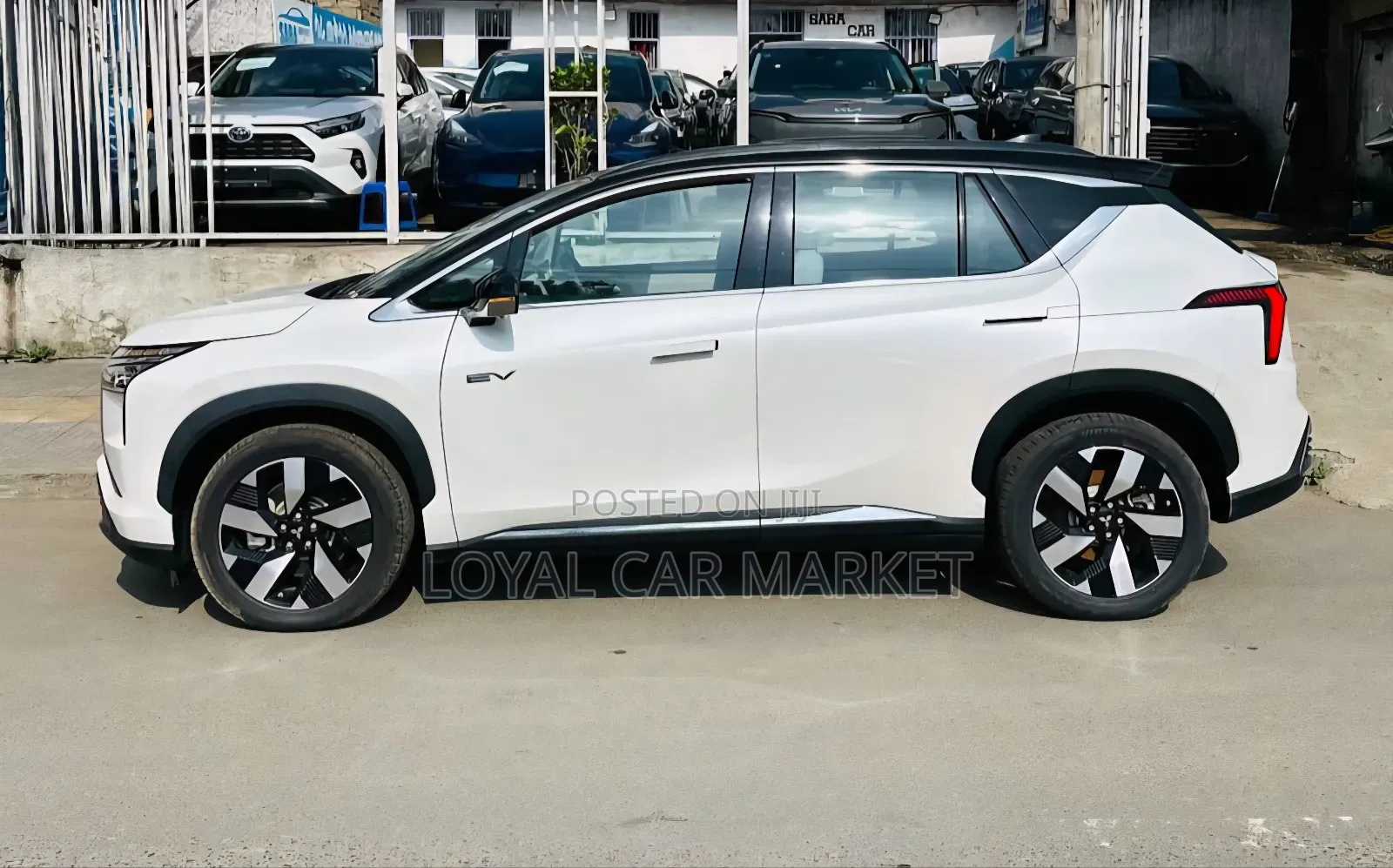 New Mitsubishi Airtrek 135 kW FWD 2023 White