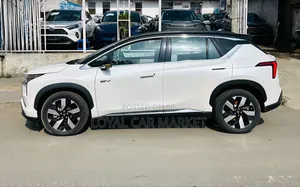 Photo - New Mitsubishi Airtrek 135 kW FWD 2023 White