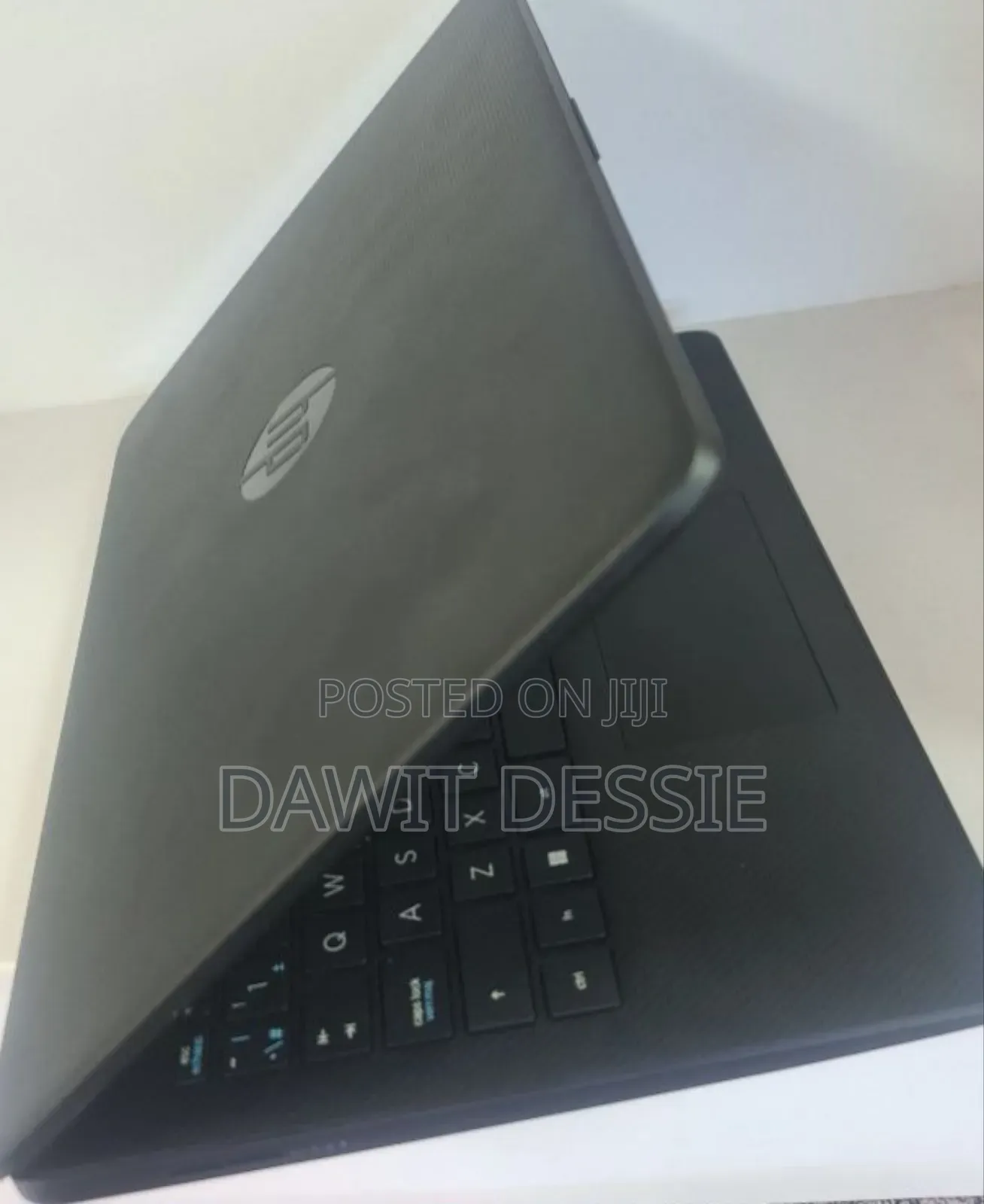 New Laptop HP 4GB AMD A10 SSD 128GB