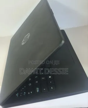 New Laptop HP 4GB AMD A10 SSD 128GB