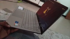 Laptop HP Envy X360 8GB Intel Core I5 HDD 512GB