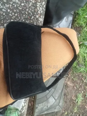 ጥራት ያላቸው አነዚህን ቦርሳዎችን በፈለጉት Size እኛ ጋር ማግኘት ይችላሉ