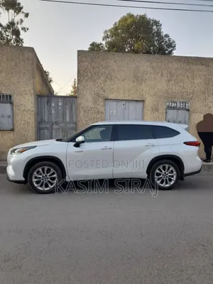 Toyota Highlander Limited FWD 2023 White