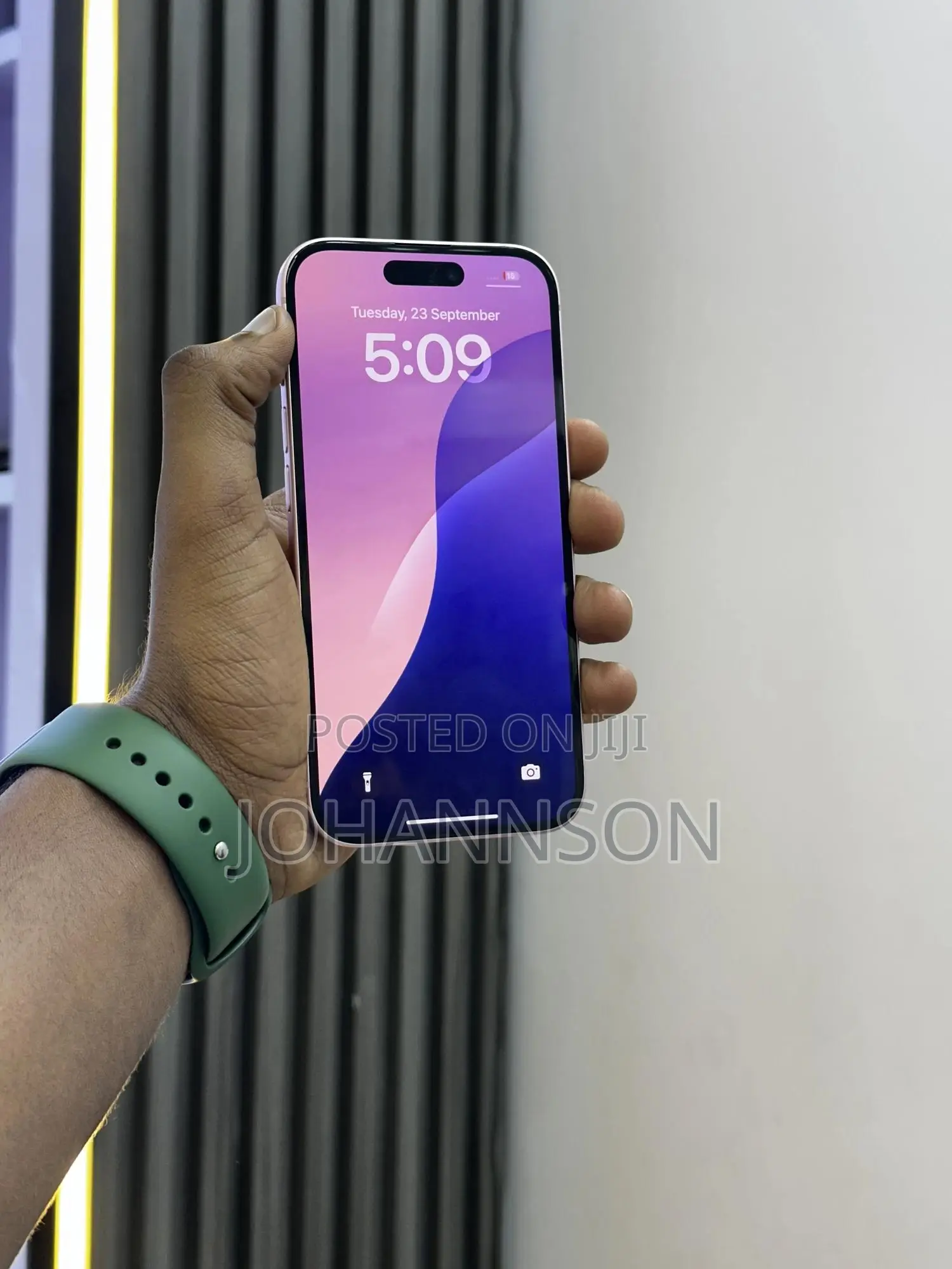 New Apple iPhone 15 256 GB Pink