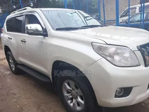 Toyota Land Cruiser Prado 2.7 i 2012 White