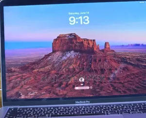 New Laptop Apple MacBook Pro 2019 8GB AMD Ryzen 7 SSD 256GB