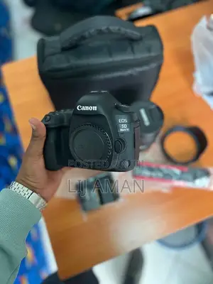 New Canon 5d Mark 4 Europe With 24-105mm Mark 2 Lens