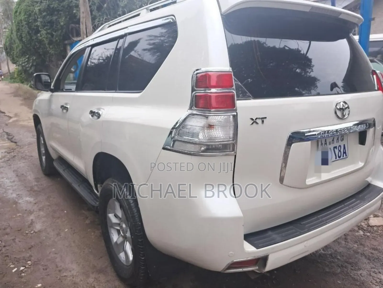 Toyota Land Cruiser 2012 White