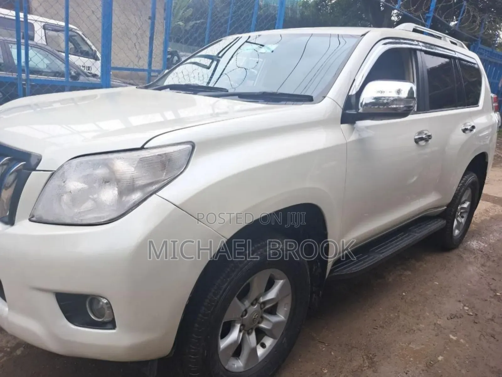 Toyota Land Cruiser 2012 White