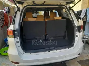 Toyota Fortuner 2.4 D RWD 2019 White