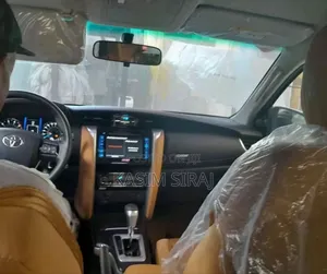 Toyota Fortuner 2.4 D RWD 2019 White