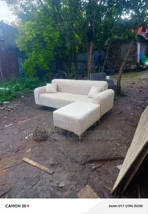 Photo - Crem Sofa 444