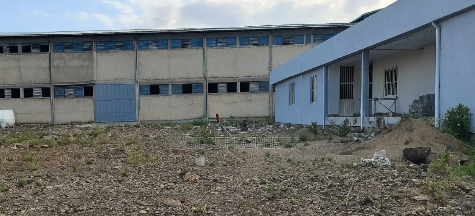 መጋዘን ሽያጭ በአዲስ ከበባ