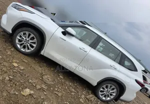 Toyota Highlander Limited FWD 2024 White