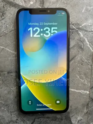 Photo - Apple iPhone XS 256 GB Bronze