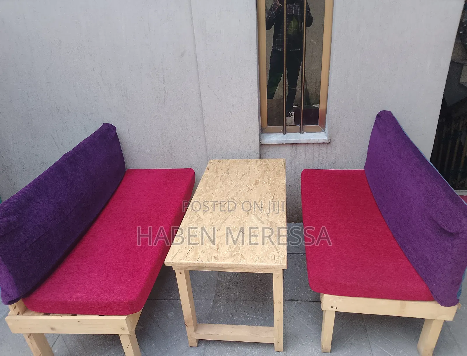 Slightly Used Chair And Table Sate For Restuarant