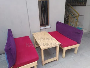 Slightly Used Chair And Table Sate For Restuarant