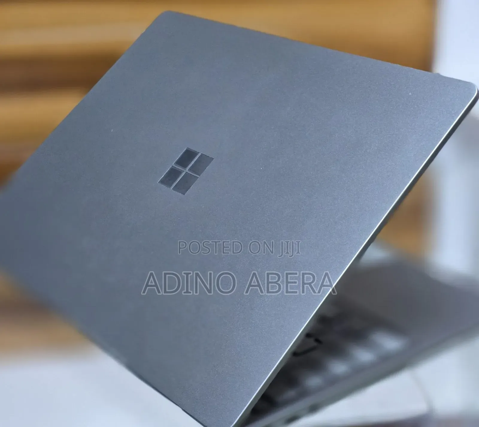 New Laptop Microsoft Surface Laptop 8GB Intel Core I5 SSD 256GB