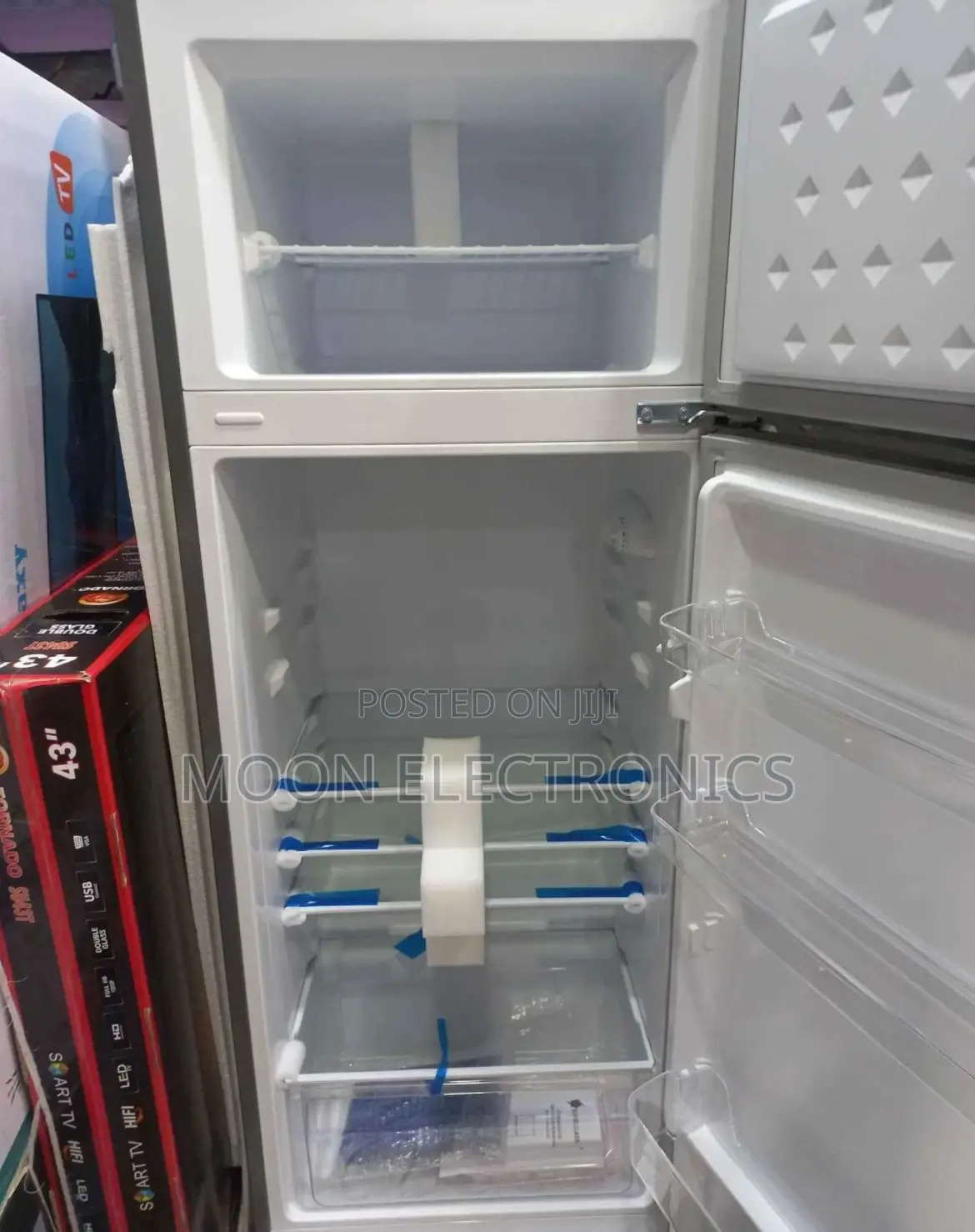 Super Class 320l Refrigerator – Spacious Efficient!