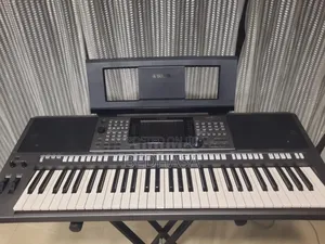 Photo - Yamaha PSR S 770