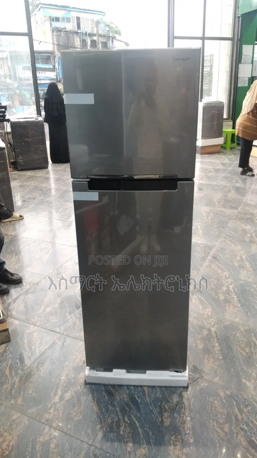 ሀንይ.Revo ፍሪጅ በብዛትና በችርቻሮ እናጋ ያገናሉ ደውሉ