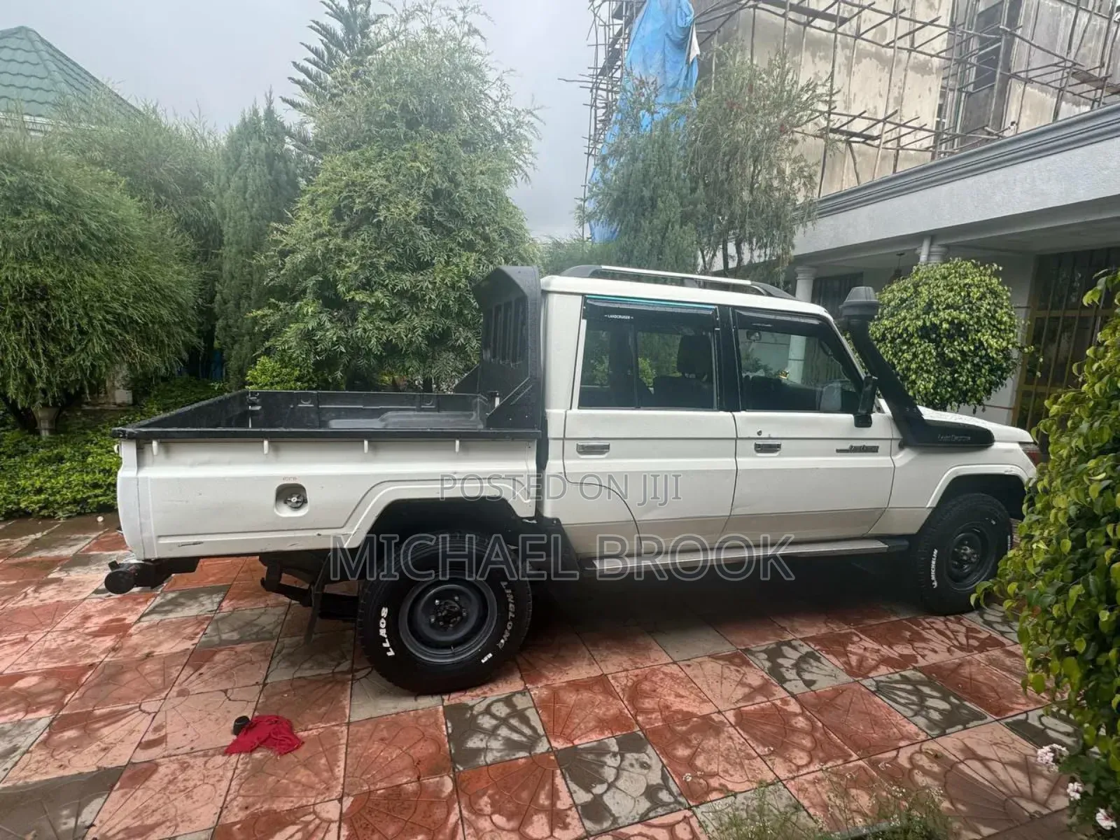 Toyota Land Cruiser 2018 White