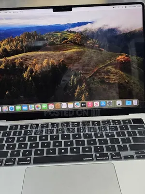 New Laptop Apple MacBook Pro 8GB Apple M3 Pro SSD 512GB