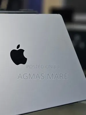 New Laptop Apple MacBook Pro 8GB Apple M3 Pro SSD 512GB