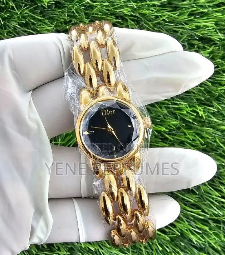 Dior የእጅ ሰዓት ለሴቶች