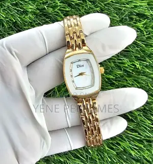 Dior የእጅ ሰዓት ለሴቶች