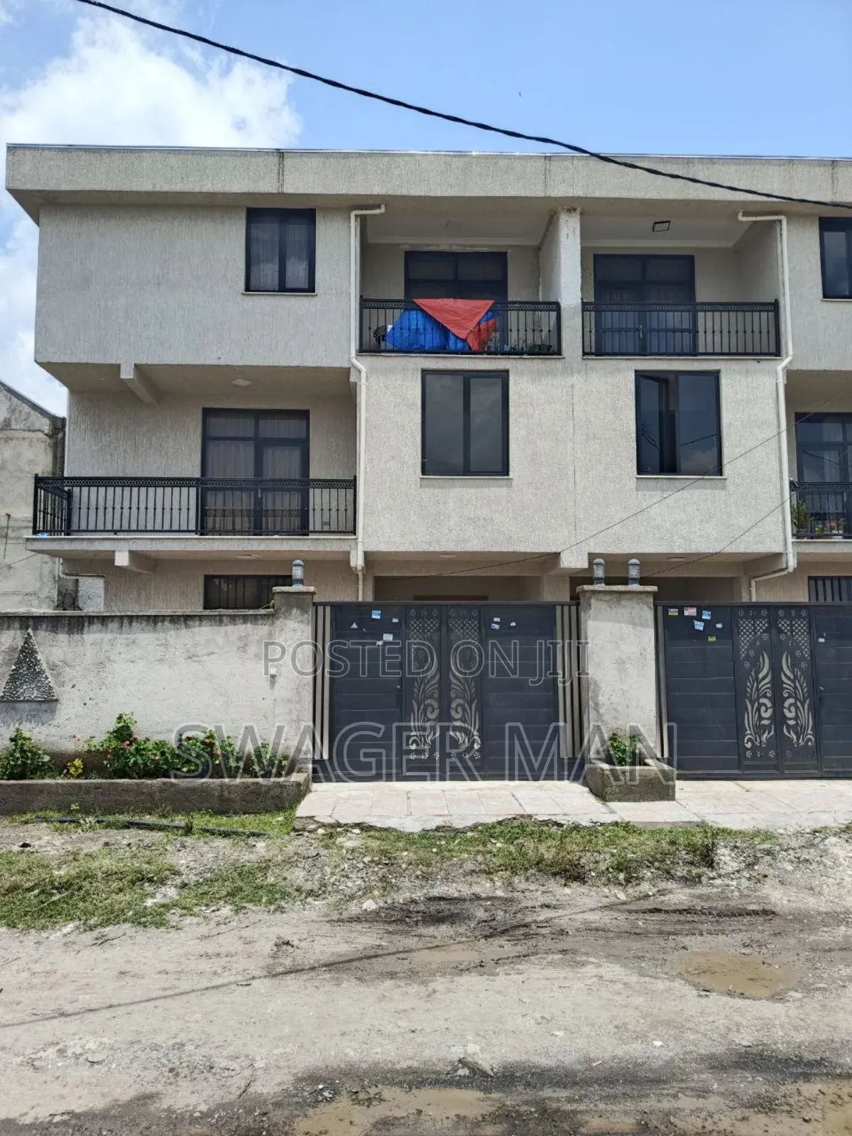 Furnished 6bdrm Townhouse/Terrace in ጣፎ Ccd, Yeka for sale