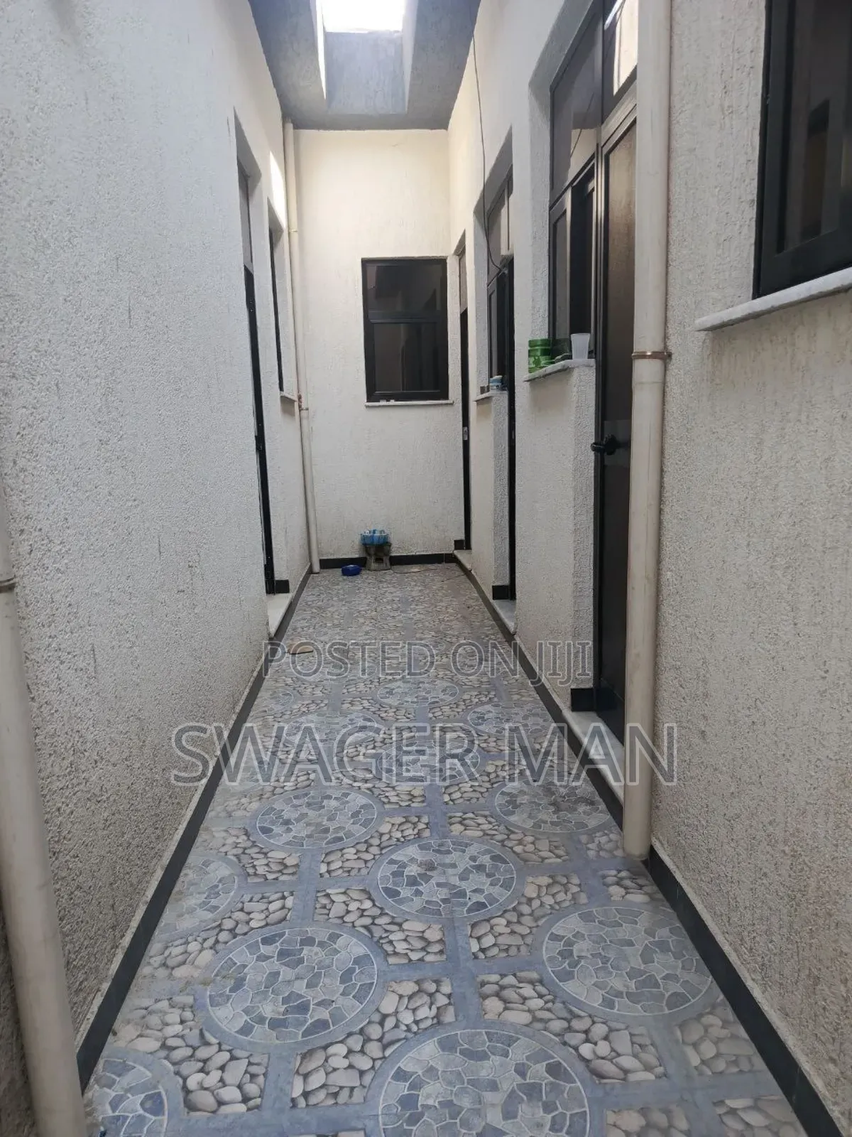 Furnished 6bdrm Townhouse/Terrace in ጣፎ Ccd, Yeka for sale