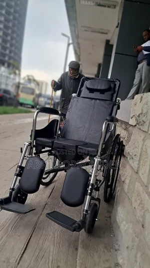 Photo - Multifaetianal Wheelchair手wheelchair廿wheelchair手wheelchair 水wheelchair