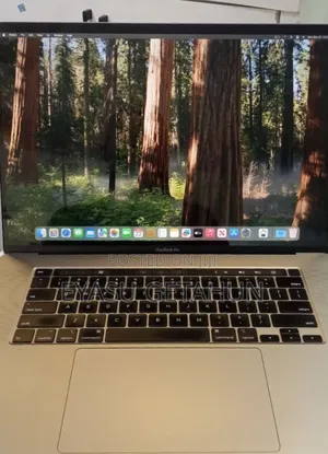 New Laptop Apple MacBook Pro 2019 4GB Intel Core i9 SSD 640GB