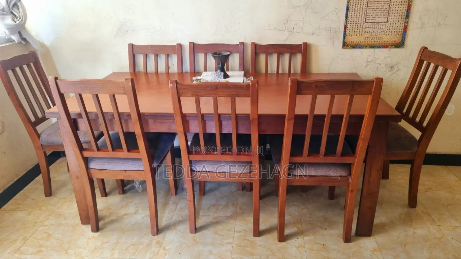 Dining Table and Chairs የምግብ ጠረፔዛ