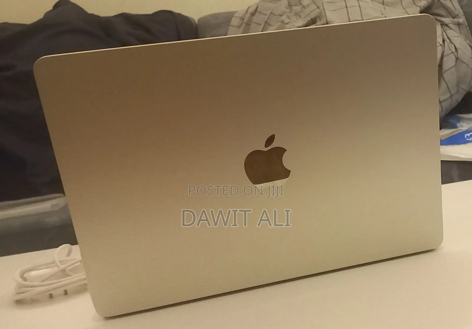 New Laptop Apple MacBook Air 2022 M2 24GB Apple M2 SSD 512GB