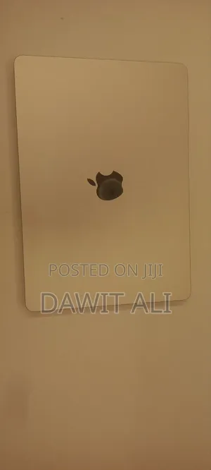 New Laptop Apple MacBook Air 2022 M2 24GB Apple M2 SSD 512GB