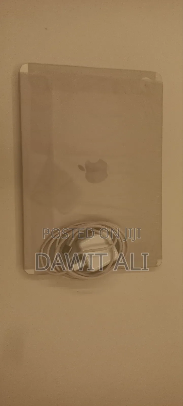 New Laptop Apple MacBook Air 2022 M2 24GB Apple M2 SSD 512GB