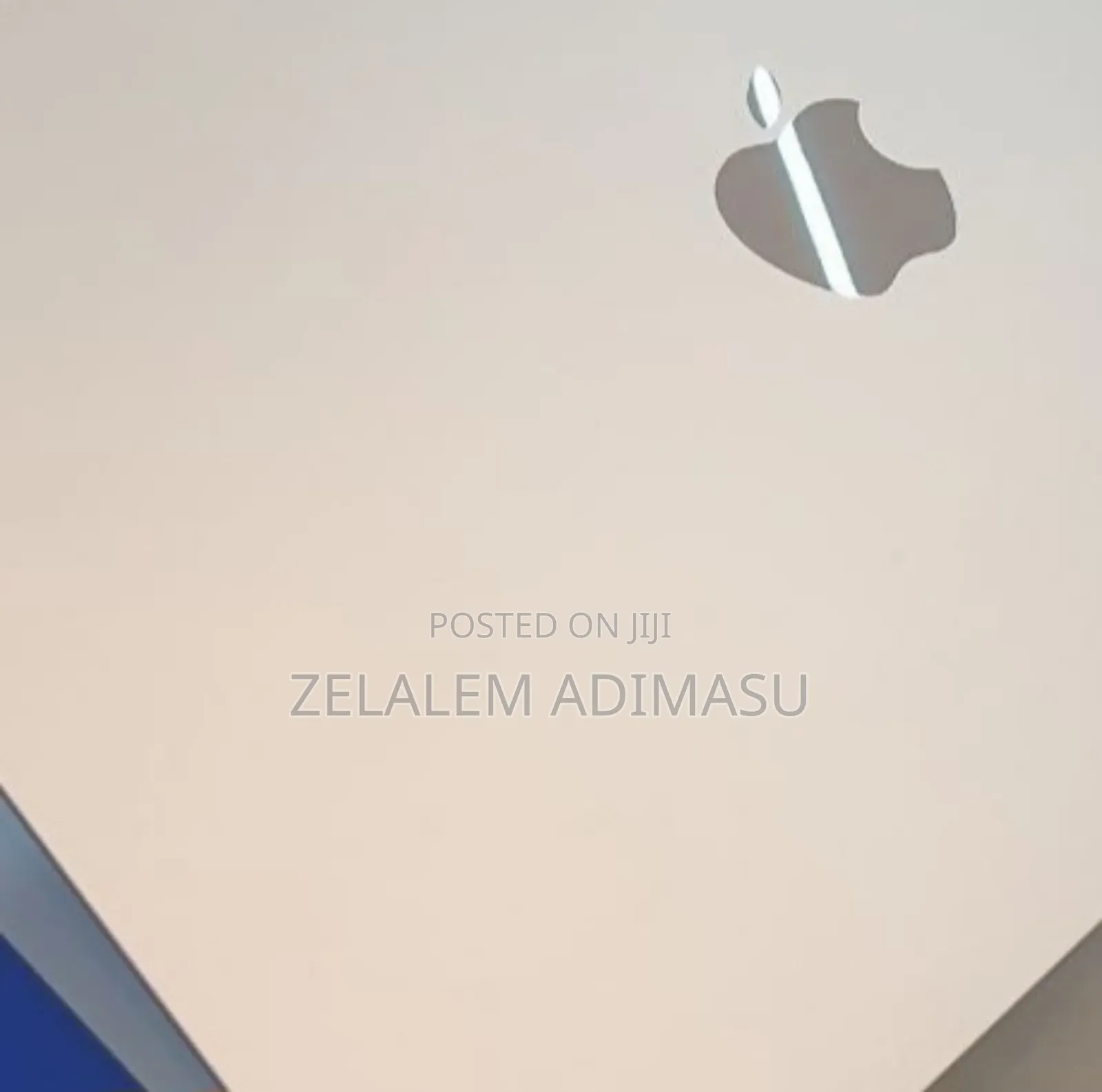 New Laptop Apple MacBook Air 2025 M4 13-inch 16GB Apple M4 SSD 256GB