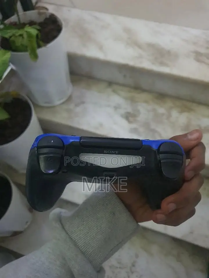 Original Sony Ps4 Controller (Dualshock 4)Gently Used, Great Condition