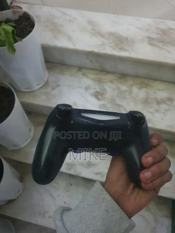 Original Sony Ps4 Controller (Dualshock 4)Gently Used, Great Condition