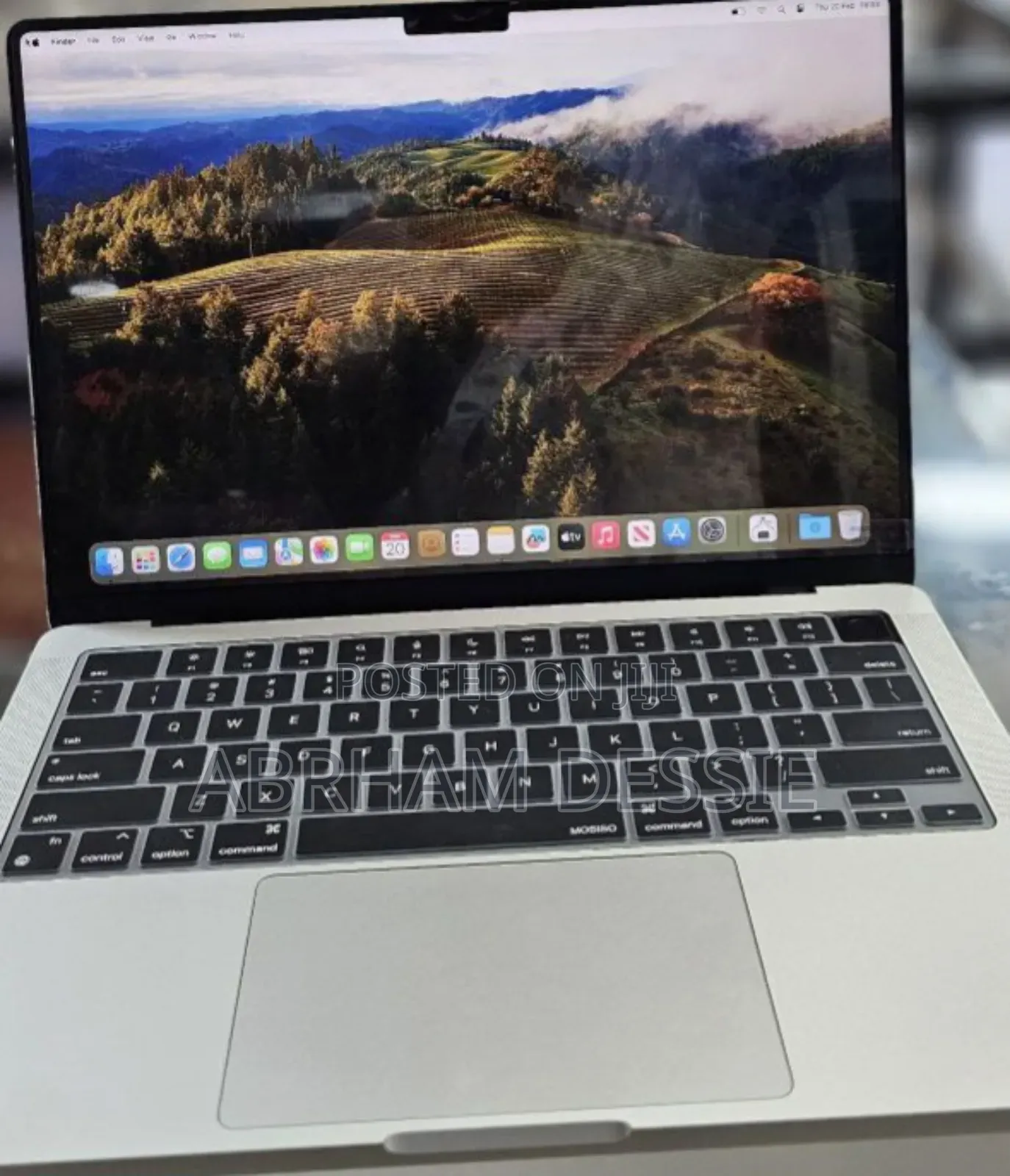 New Laptop Apple MacBook Pro 2023 M3 14-Inch 8GB Apple M3 Pro SSD 512GB