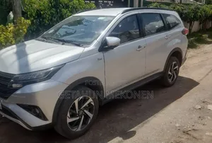 Toyota Rush 2022 Silver