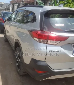 Toyota Rush 2022 Silver